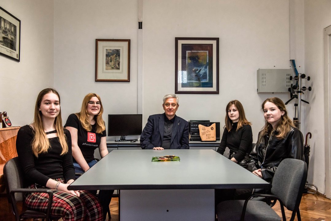 Šibenski gimnazijalci rasturaju na natjecanjima: 'Mi profesori ih usmjeravamo, ali ovaj uspjeh je u prvom redu njihova zasluga'