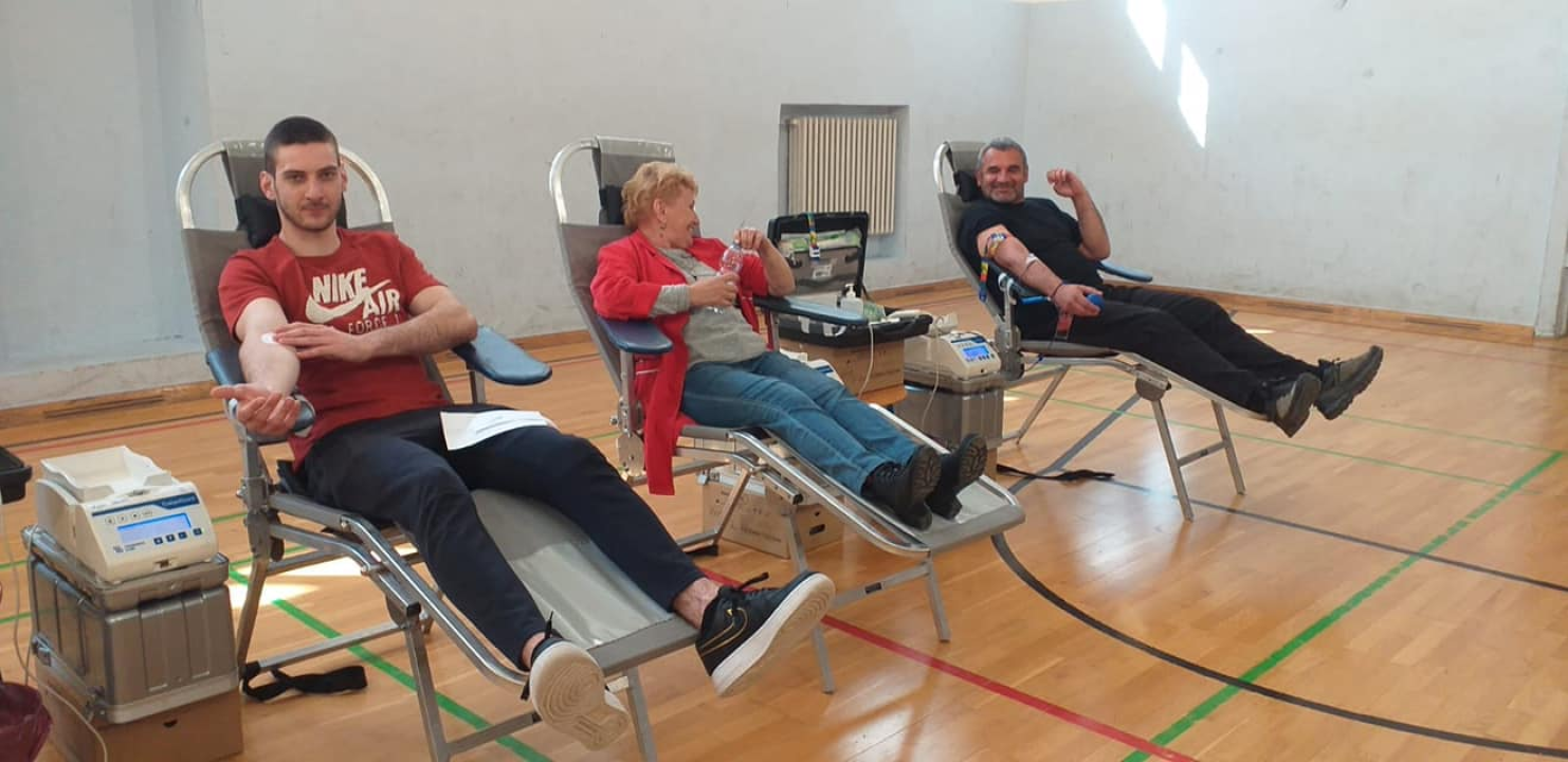 Maturanti i djelatnici šibenske gimnazije darovali krv