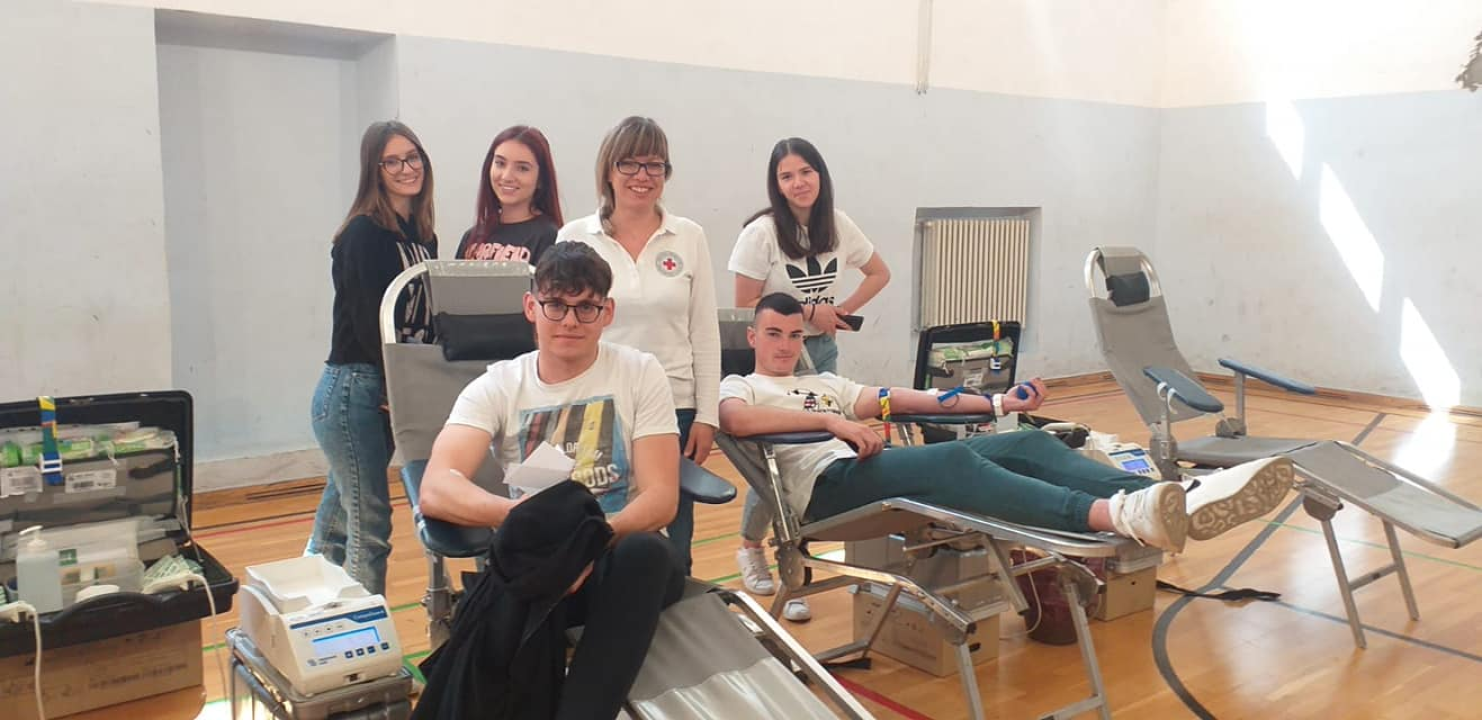 Maturanti i djelatnici šibenske gimnazije darovali krv