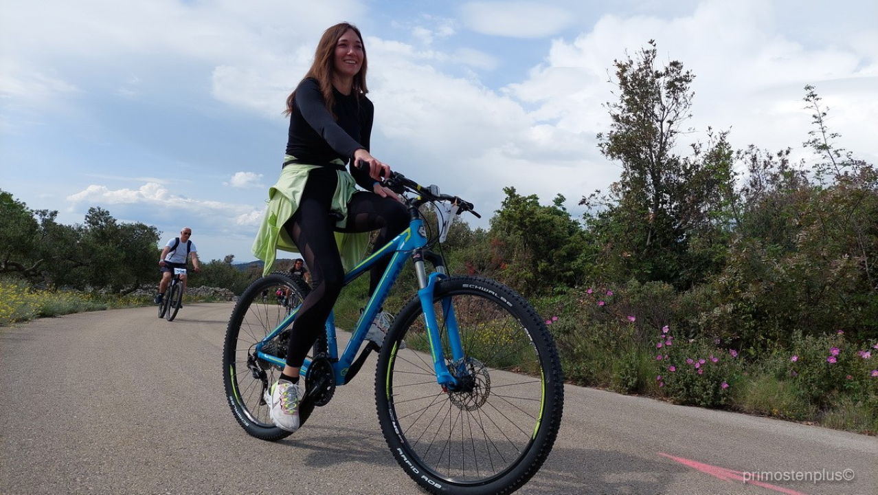 Jura Stublić i skoro 400 sudionika na Primoštenskoj biciklijadi