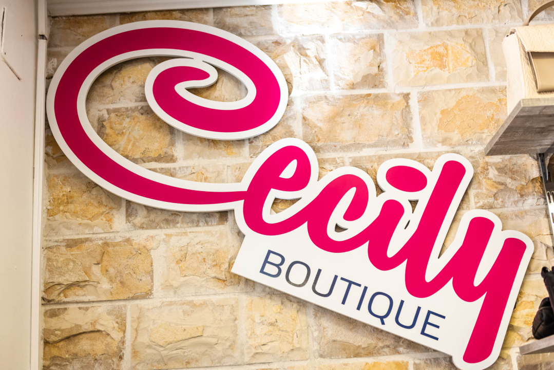 Super komade za svečane prigode pronađite u Butiku Cecily! 