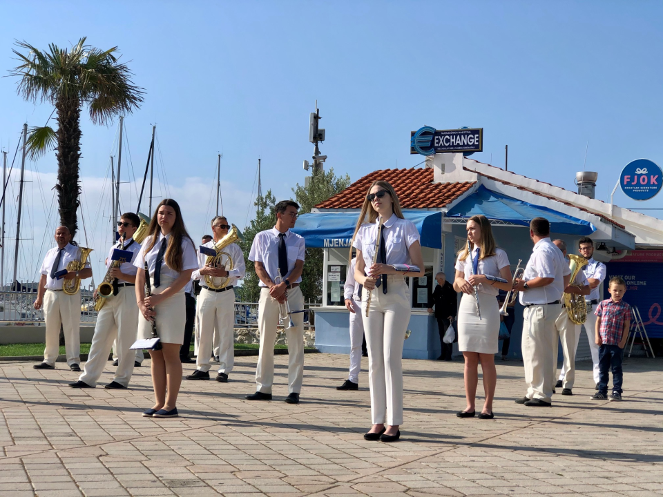 Polaganjem vijenaca i molitvom u Vodicama obilježen Dan državnosti