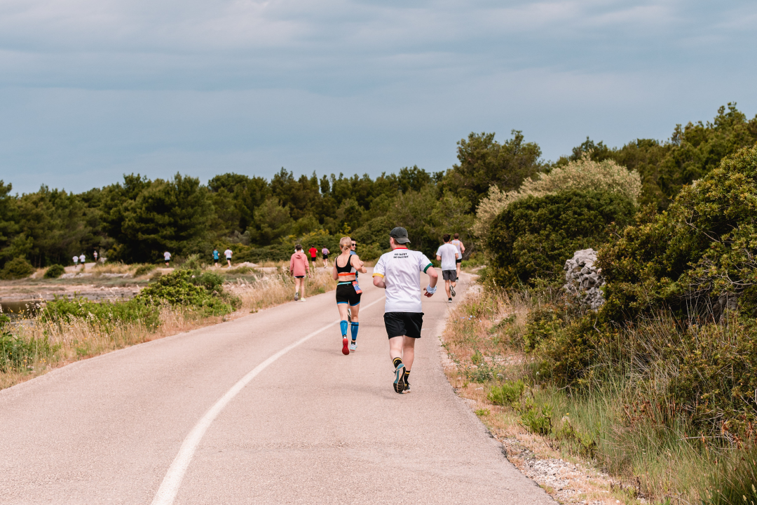 Spektakl u Šibeniku: Pivska milja je bila kao Woodstock, polumaraton završili i brojni Šibenčani