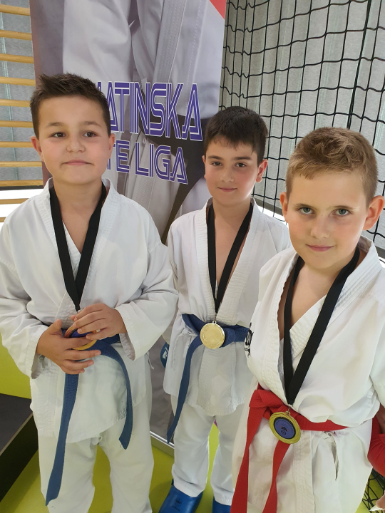 Čak 28 medalja za Karate klub Okit s drugog kola Dalmatinske lige u Splitu