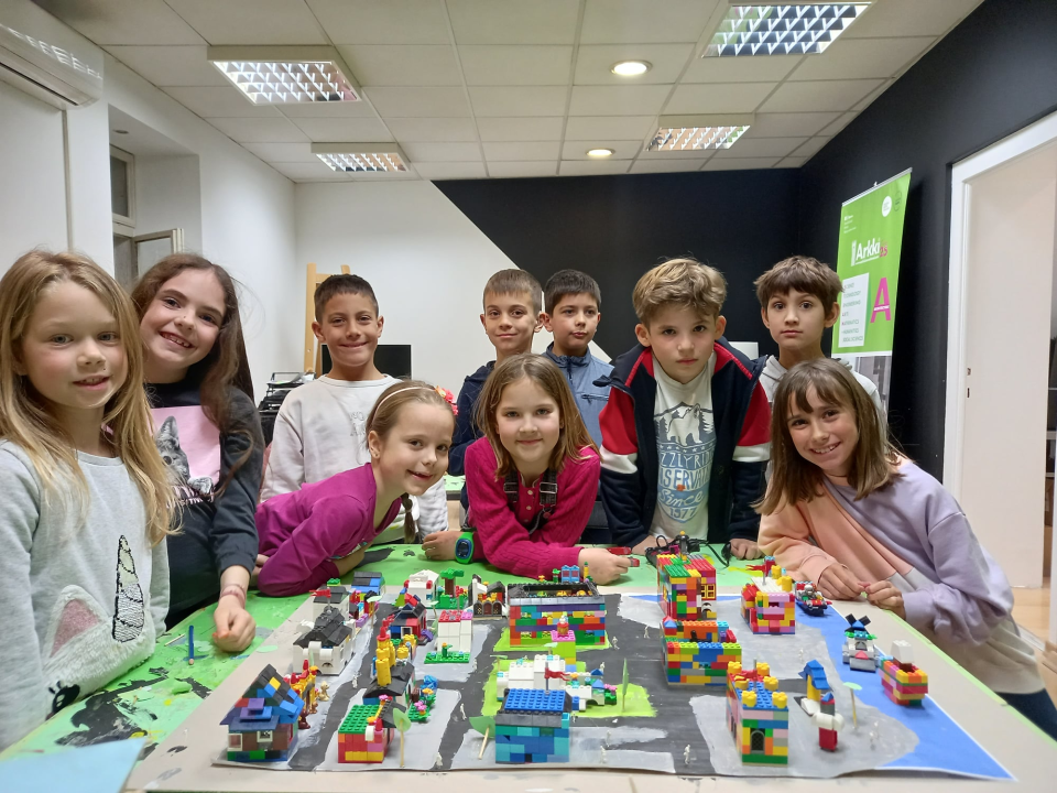 Posjetite izložbu kreativnih radova prve generacije Arkki škole! 