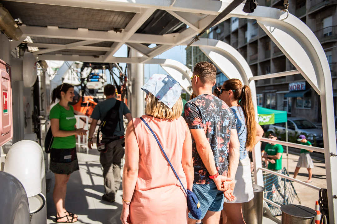 Ukrcali smo se na Rainbow Warrior: 'Vaša obala je fantastična, nažalost mi smo tu poslom...'