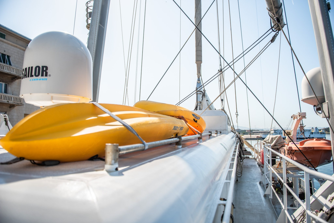 Ukrcali smo se na Rainbow Warrior: 'Vaša obala je fantastična, nažalost mi smo tu poslom...'