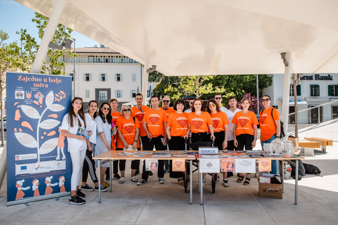 Na Poljani obilježen Svjetski dan multiple skleroze, kazalište će večeras zasvijetliti u narančastoj boji
