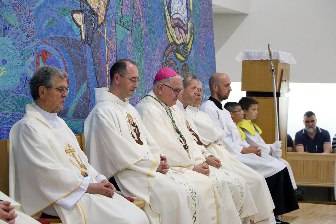 Na Šubićevcu blagoslovljen relikvijar u kojem se nalaze moći svetog Ante Padovanskog