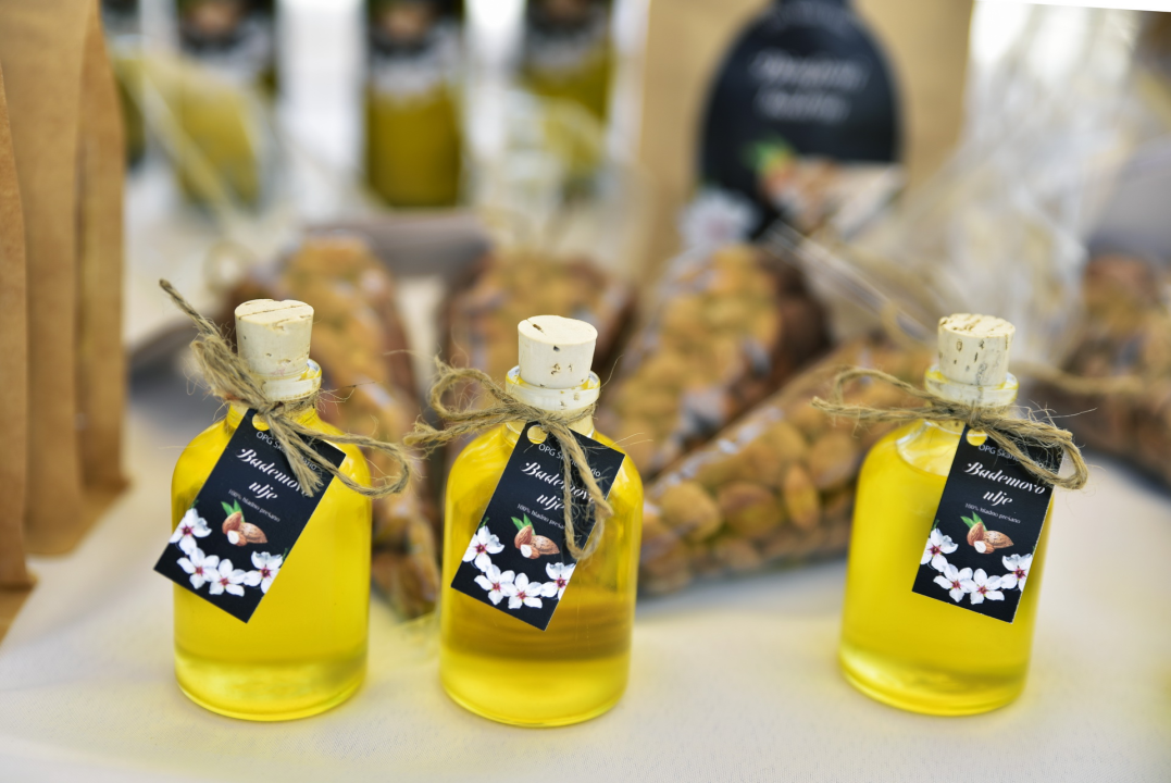 Jedinstveni doživljaj: U Betini održan Sajam tradicijske drvene brodogradnje