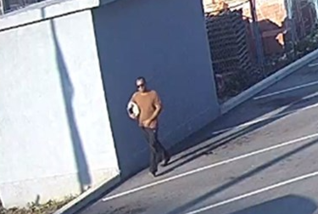 Šibenska policija moli građane za pomoć: Prepoznajete li lika s fotografije?