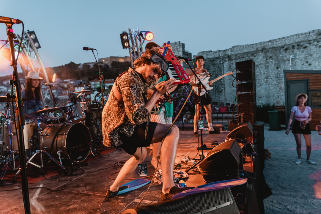 Let's Rock na Mihovilu otvorio sezonu festivala, pogledajte kako je bilo sinoć