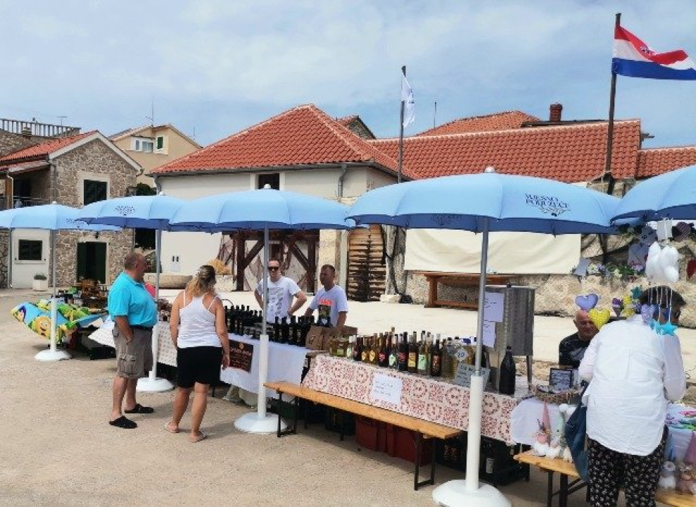 Najbolje iz Zagrebačke županije: Dvadeset OPG-ova, obrta, kućnih radinosti… predstavilo se u Tribunju 