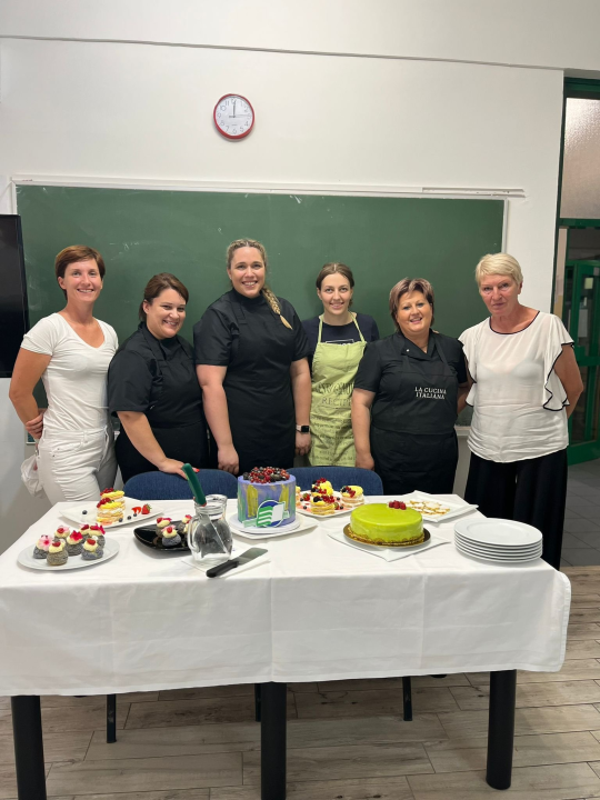 Polaznici POU Šibenik uspješno završili program prekvalifikacije za kuhare, konobare, pekare i slastičare!