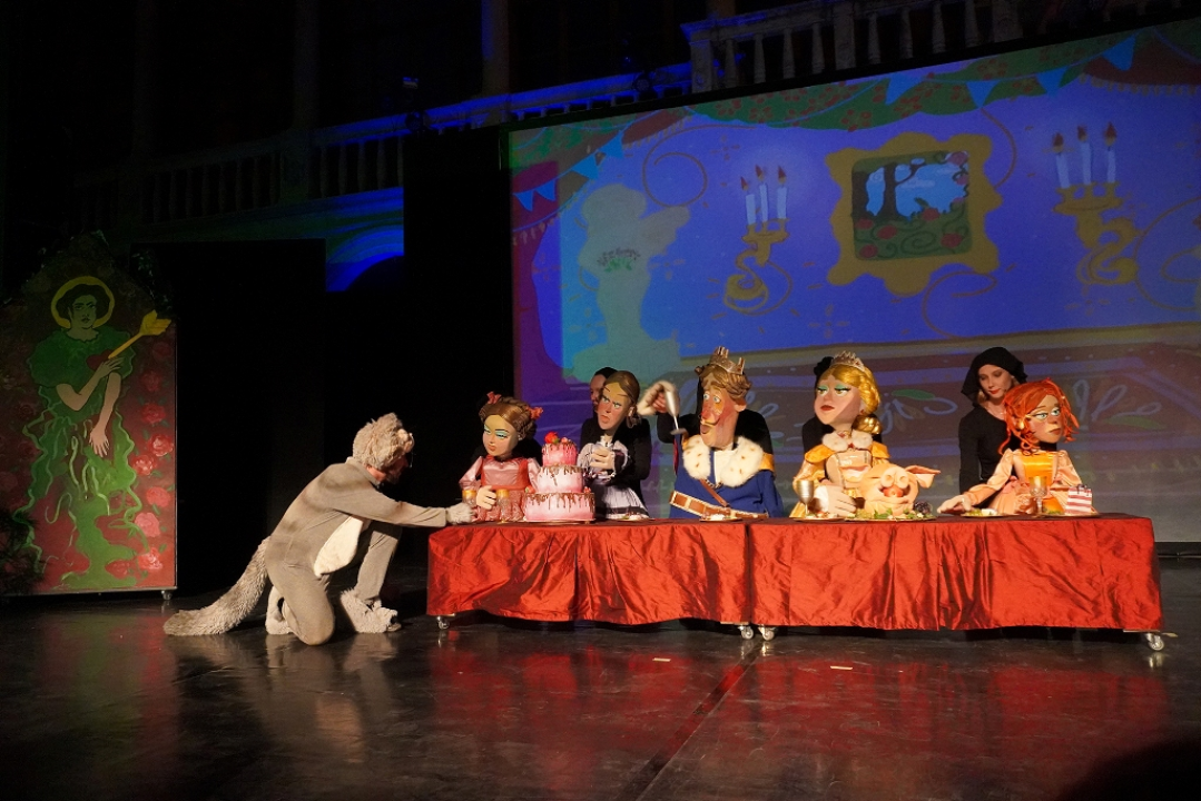 Danas je zbog MDF-a najduži dan u godini: Poznati čitaju, sajam knjiga, ulični program, predstave...