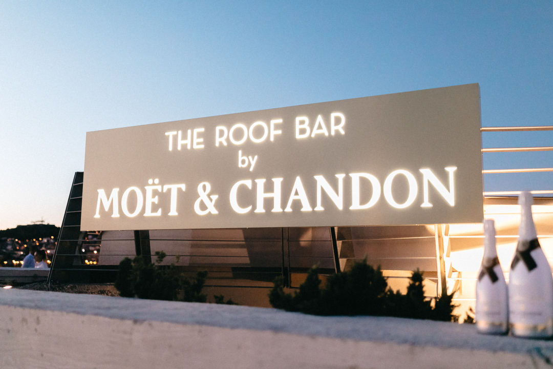 Uživajte u jedinstvenom ambijentu Roof Bara by Moet &amp; Chandon u D-Resortu!