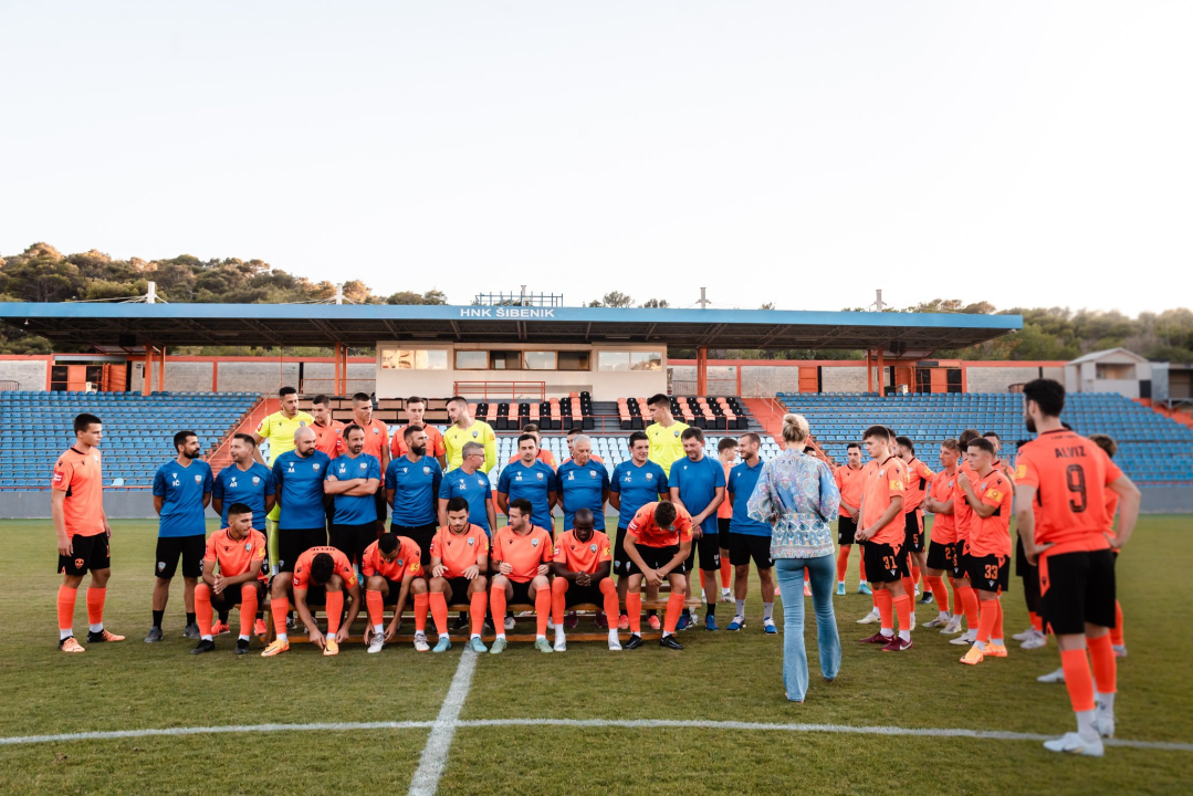 Nogometaši Šibenika odradili fotografiranje uoči subotnjeg starta nove sezone