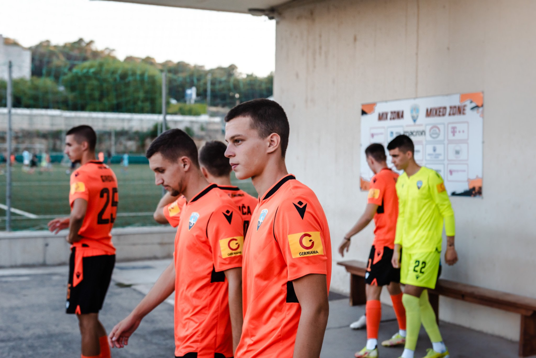 Nogometaši Šibenika odradili fotografiranje uoči subotnjeg starta nove sezone