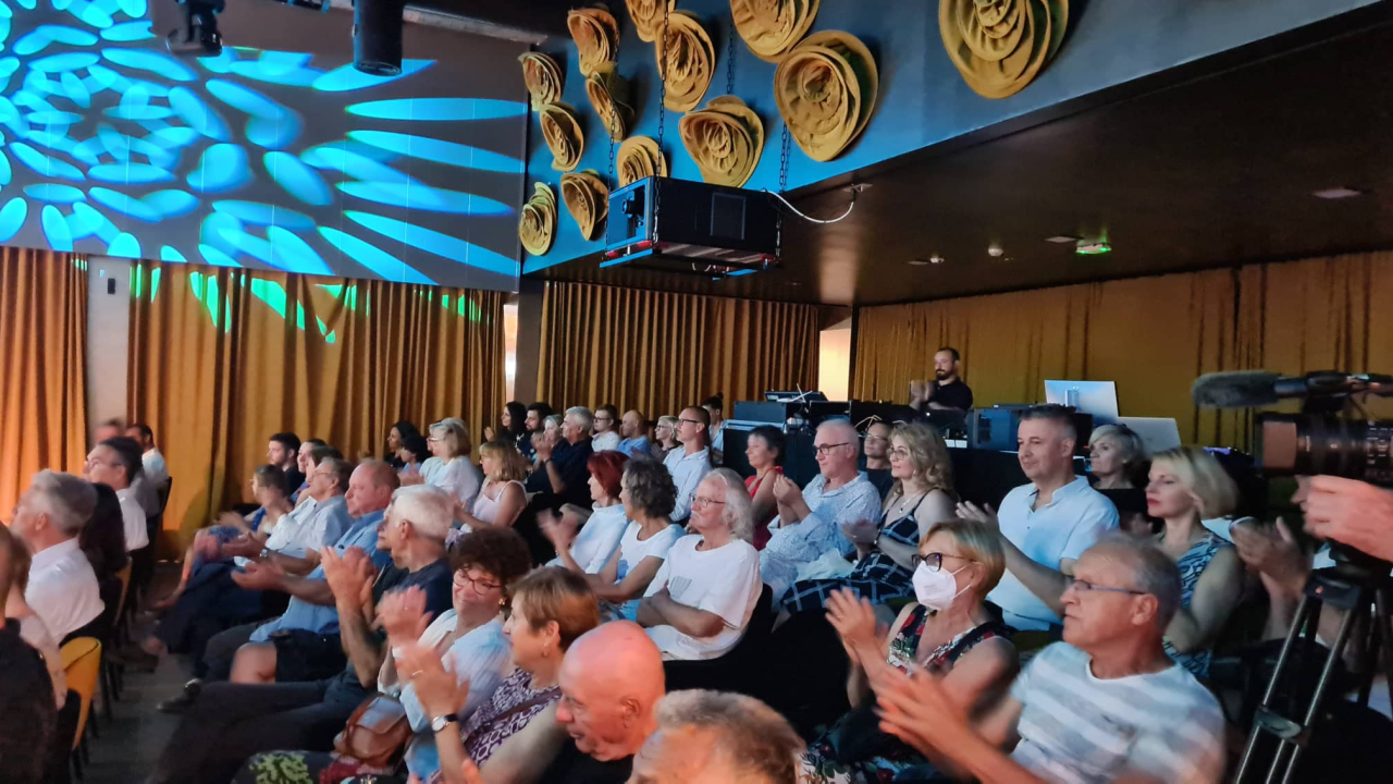 Predstavljena umjetnička sinergija  'Ko ovo more platit' povodom 84. obljetnice rođenja Arsena Dedića