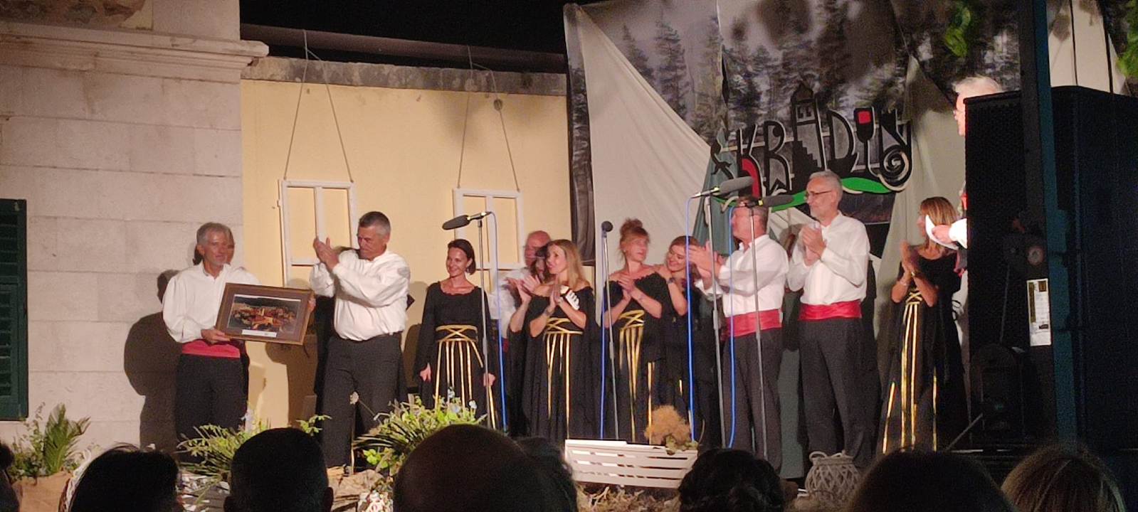 Zagrebačka klapa 'Bošket' briljirala na 42. Susretu dalmatinskih klapa u Skradinu