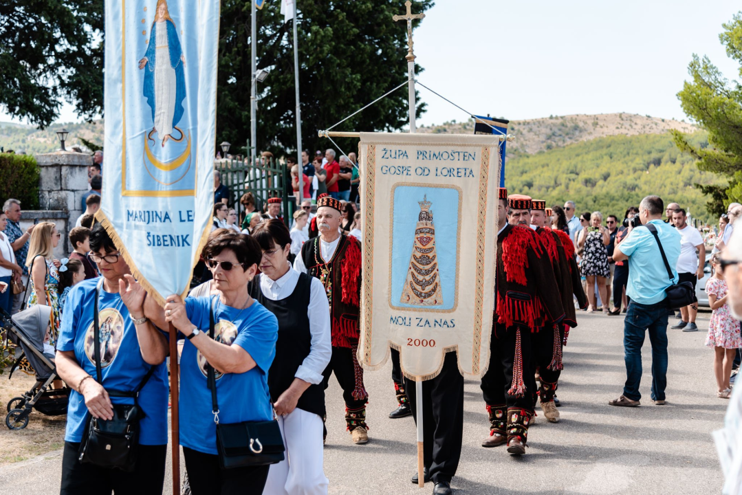 Održana i svečana procesija: Središnju misu predvodio šibenski biskup Tomislav Rogić