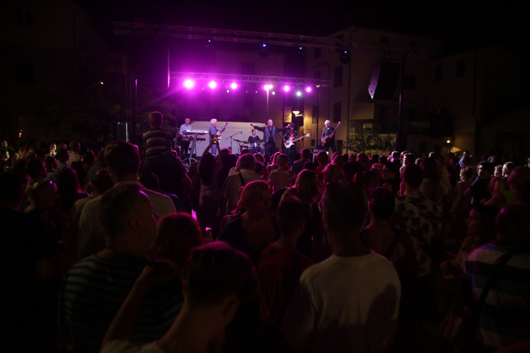 Završila je 20. Regata za dušu i tilo, Betinjani feštali uz Karana