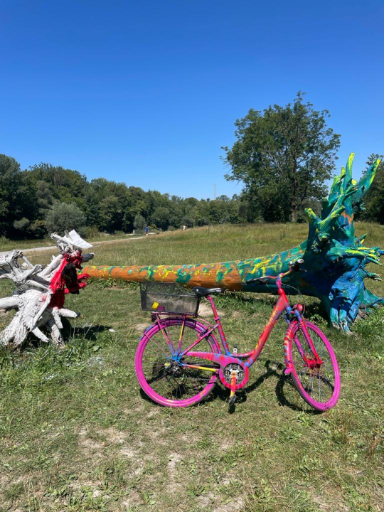 Svi umjetnici oslikavali zid, samo Zvonimir Vila stablo: 'Zakasnio sam'