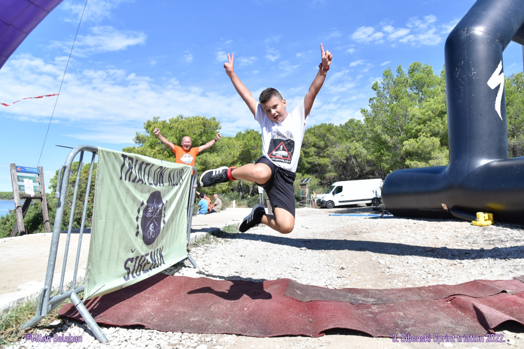 Završen treći po redu Šibenski triatlon u kanalu sv. Ante: Evo tko su pobjednici 