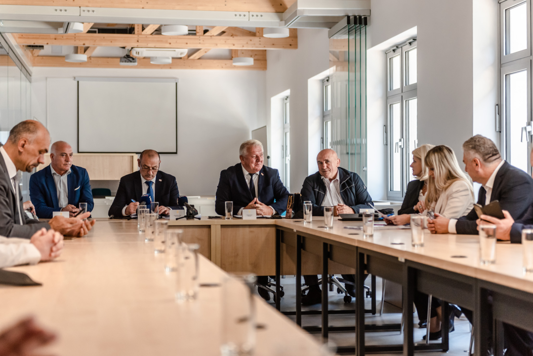 Ministar Medved u Veteranskom centru: 'Uvjeren sam da ćemo do kraja godine imati četiri ovakva centra'