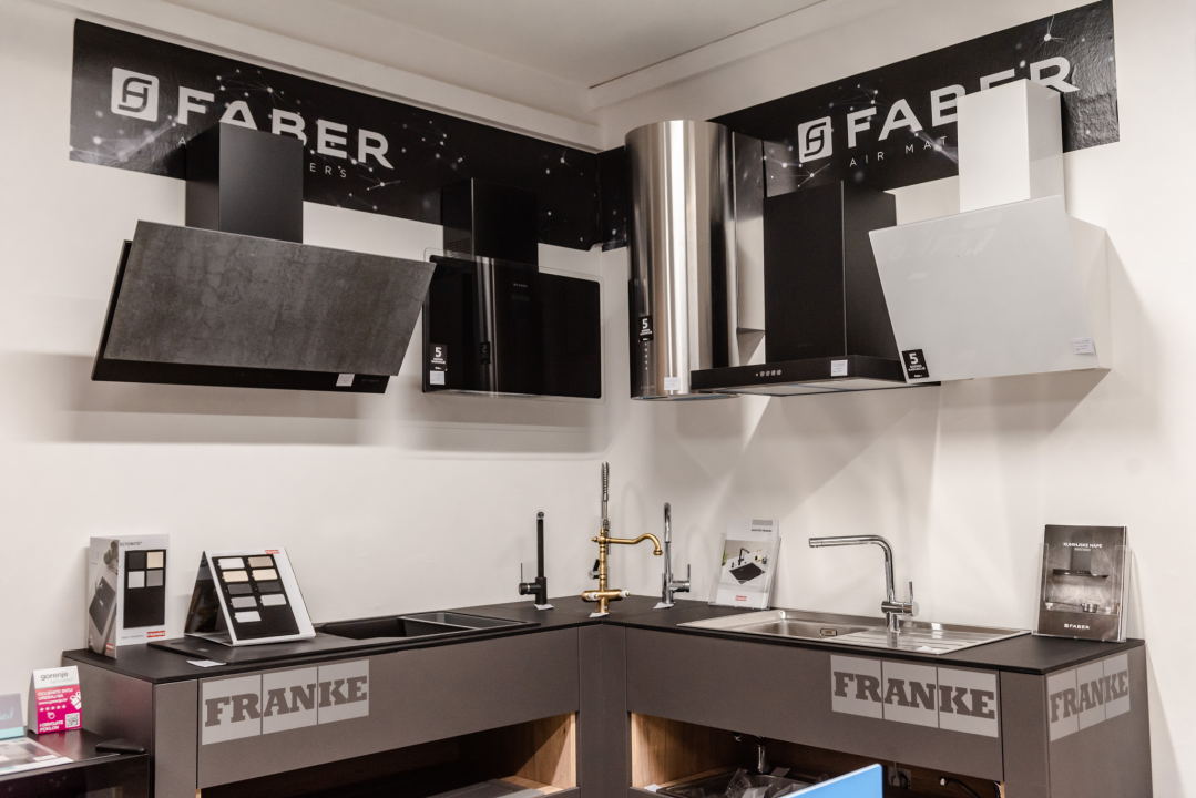 U El Bakoti opremite cijelu kuhinju uz renomirane brendove Midea, Faber i Franke! 