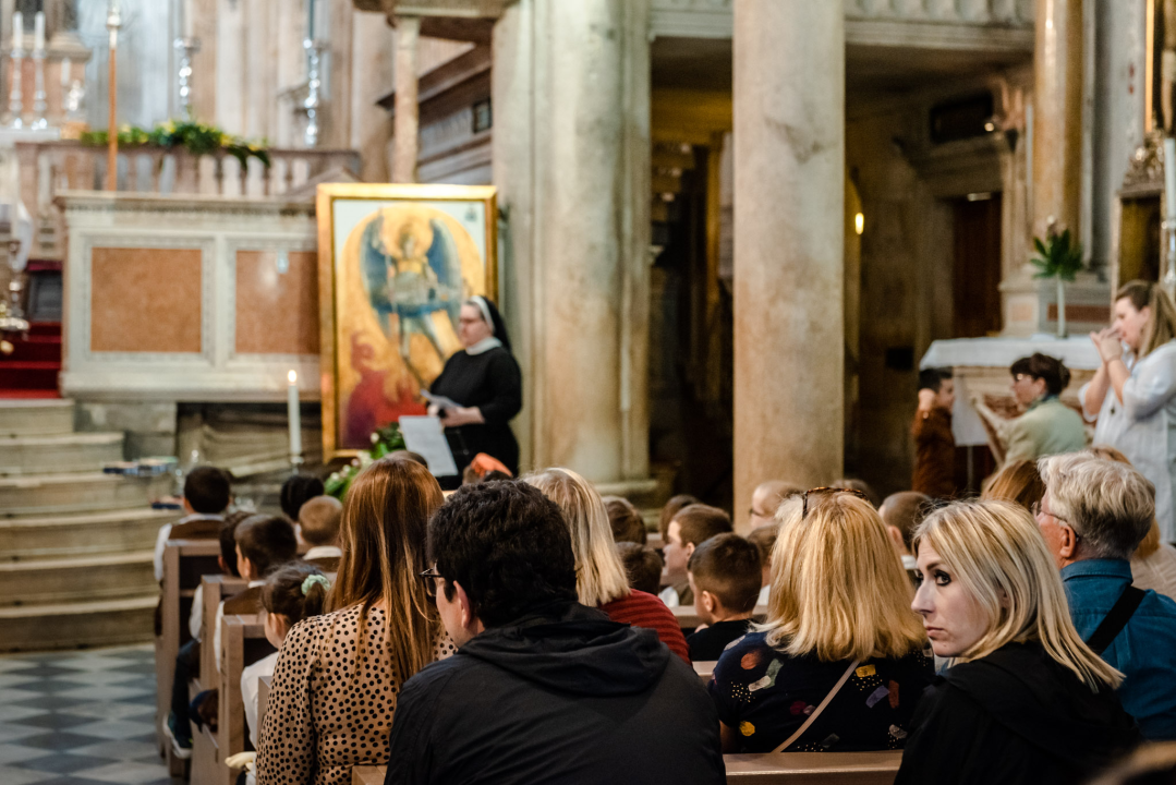 Mališani DV 'Brat Sunce' u povodu sv. Mihovila nastupili u katedrali