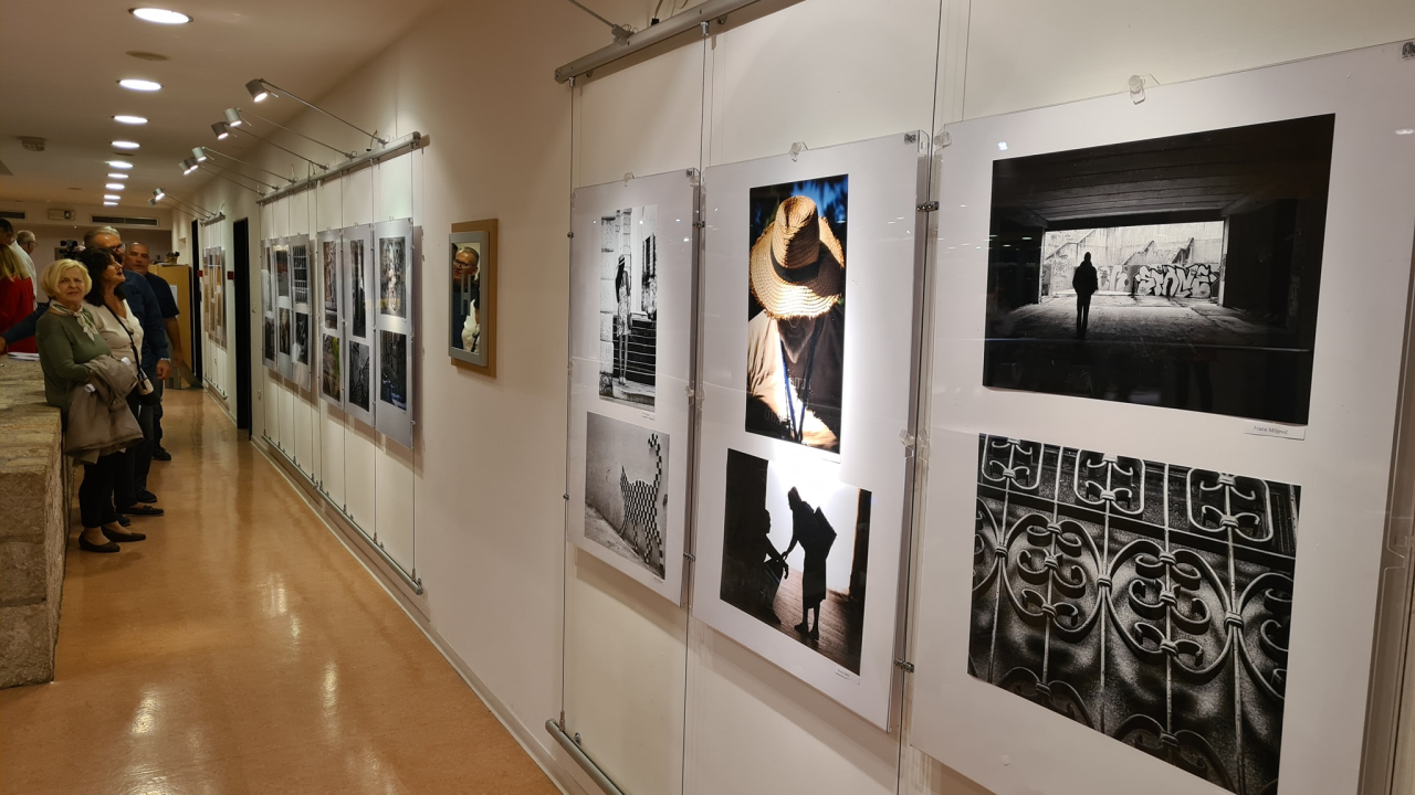 Fotografi su ove godine po gradu tražili detalje, a u knjižnici možete pogledati što su pronašli