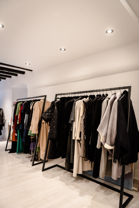 U Galeriju Juraj Dalmatinac stigle zimske kolekcije odjeće i jesenski popusti na slike 