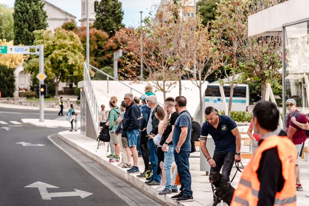 Iz Sinja startala treća etapa utrke CRO Race: Biciklisti prošli kroz Šibenik, među njima i Lorenzo Marenzi  