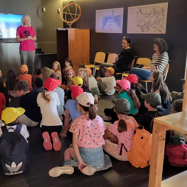 Ovaj vikend na Prviću se plesalo na svili dok su nebom letjeli zmajevi