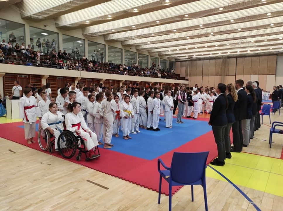 Nika, Julija i Dora unatoč svim preprekama probijaju granice. S prvenstva se vratile sa zlatnim medaljama