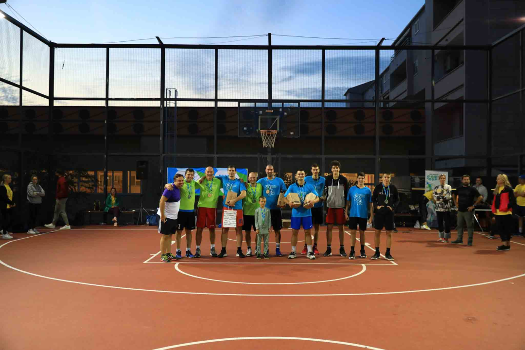 Oko 350 sudionika uživalo je u brojnim sportskim aktivnostima proteklog vikenda na Malom Vignju, Zlarinu i Baldekinu!