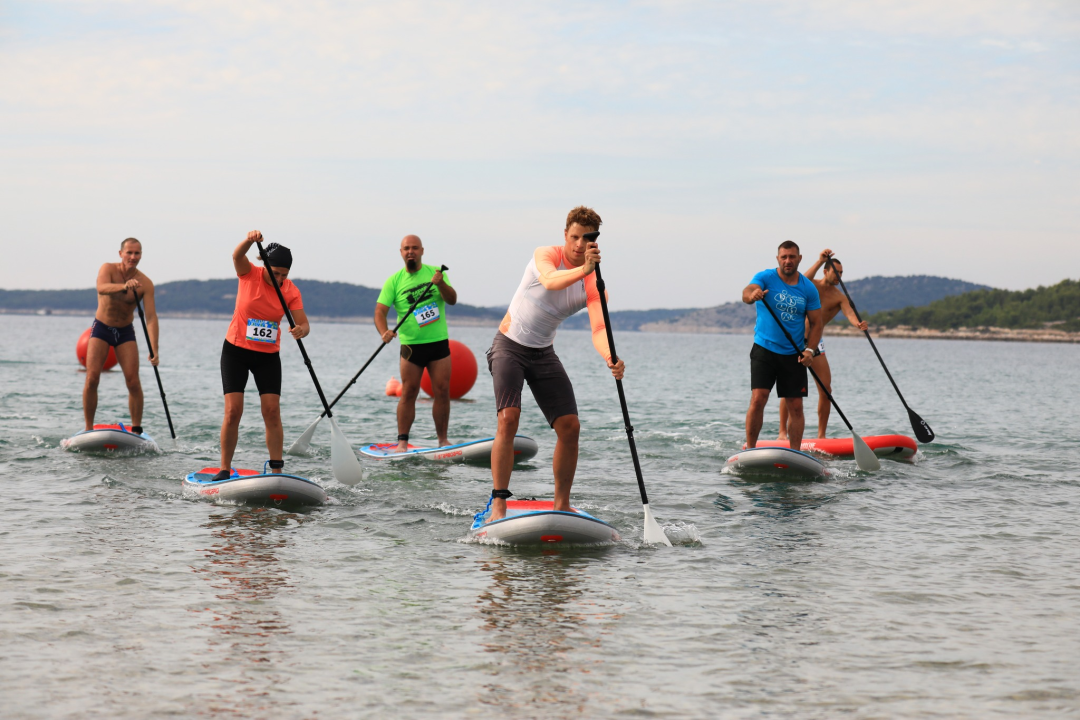 Oko 350 sudionika uživalo je u brojnim sportskim aktivnostima proteklog vikenda na Malom Vignju, Zlarinu i Baldekinu!