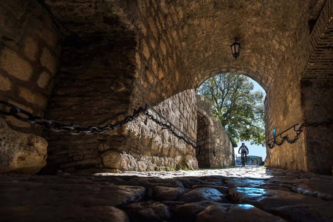 Knin je doživio turistički rast: Sve više posjetitelja otkriva njegove čari