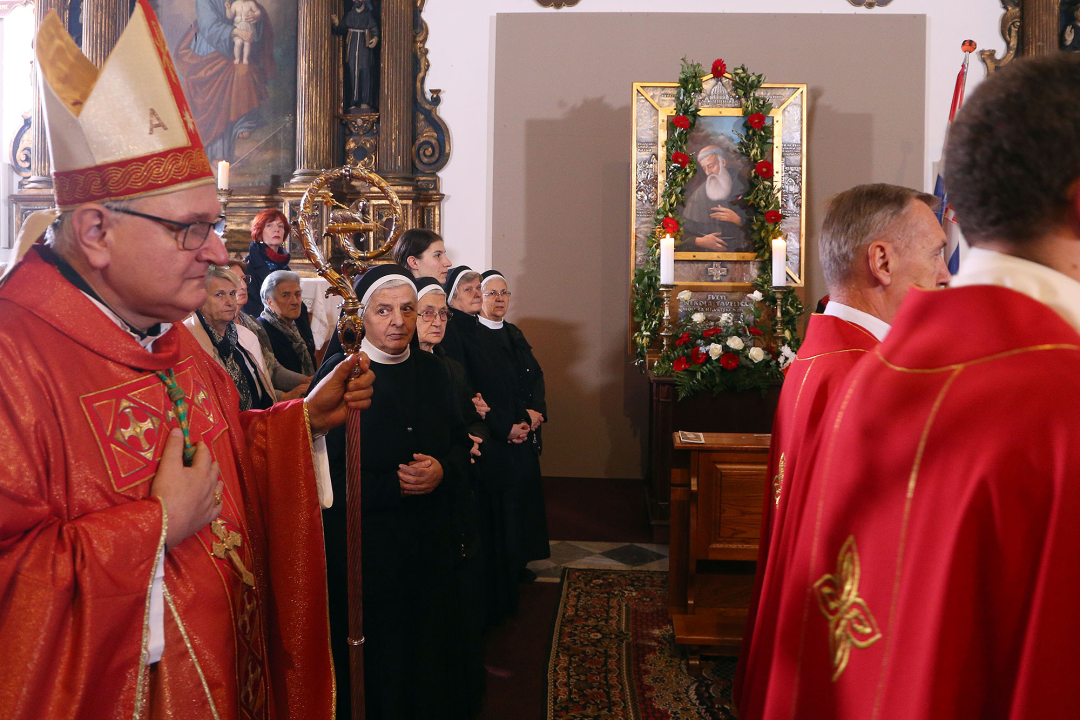 Misa i procesija: U Šibeniku proslavljen blagdan sv. Nikole Tavelića