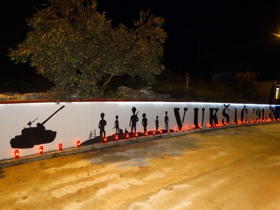 Vukšić upalio svijeće za Škabrnju i Vukovar