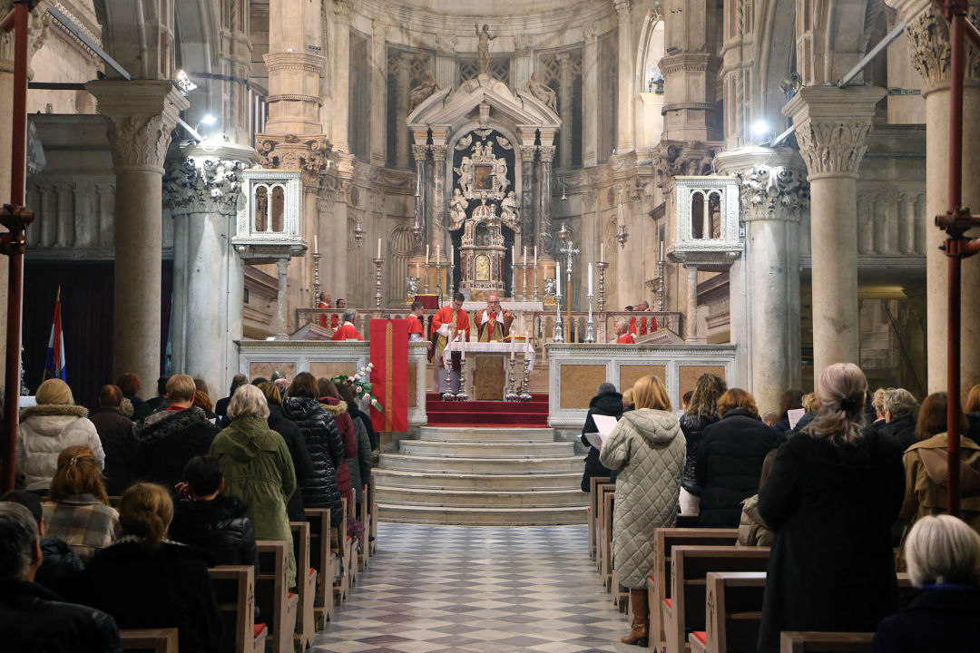 U katedrali proslavljena sv. Cecilija, na misnom slavlju okupili se crkveni pjevači