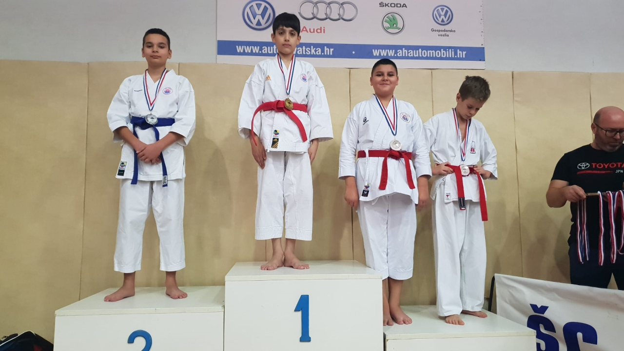 Karataši šibenskog Osvita vratili se iz Zadra s medaljama