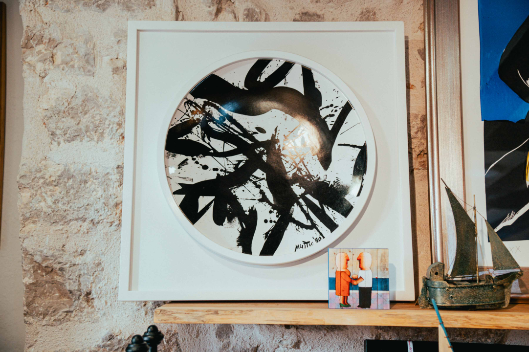 Galerija Juraj Dalmatinac ima savršene unikatne poklone i popust na umjetničke slike 