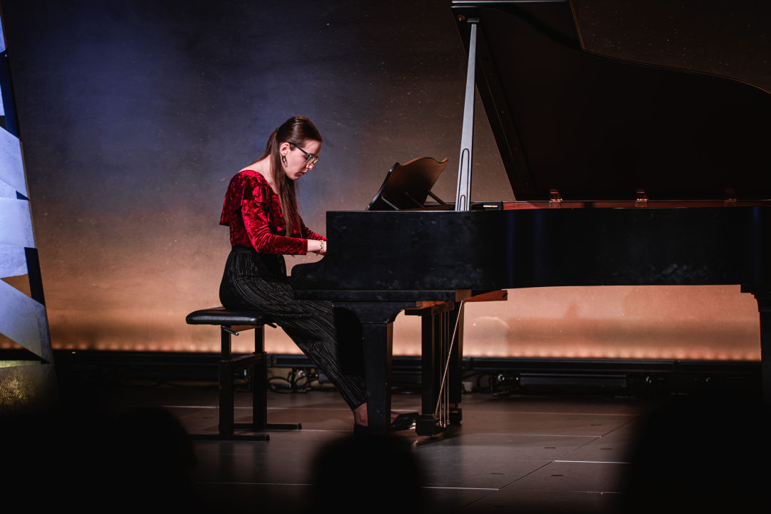 Božićni koncert učenika glazbene škole oduševio prepunu Kuću umjetnosti Arsen