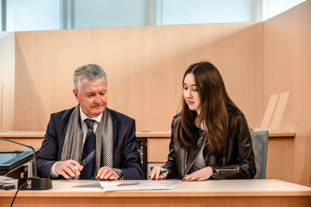 Burić studentima uručio ugovore o stipendiranju: 'Uvjeren sam da će se mnogi nakon diplome vratiti u Šibenik'