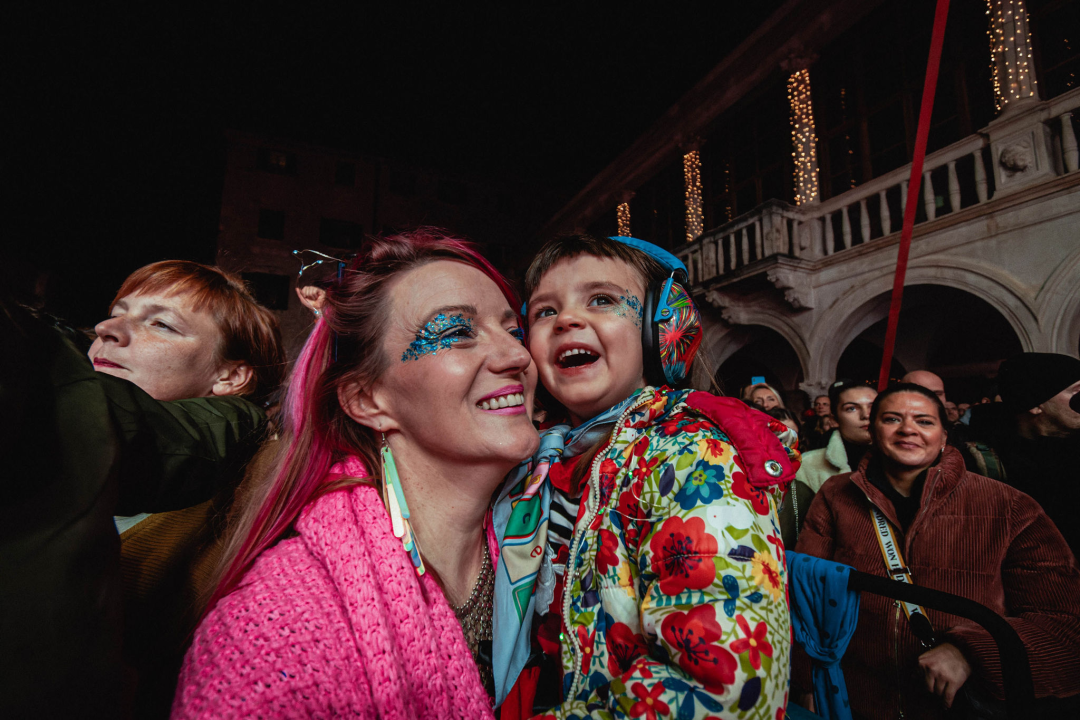 Kraljica rasplesala Šibenik: Róisín Murphy oduševila i one koji su je gledali samo na ekranu ispred Azimuta