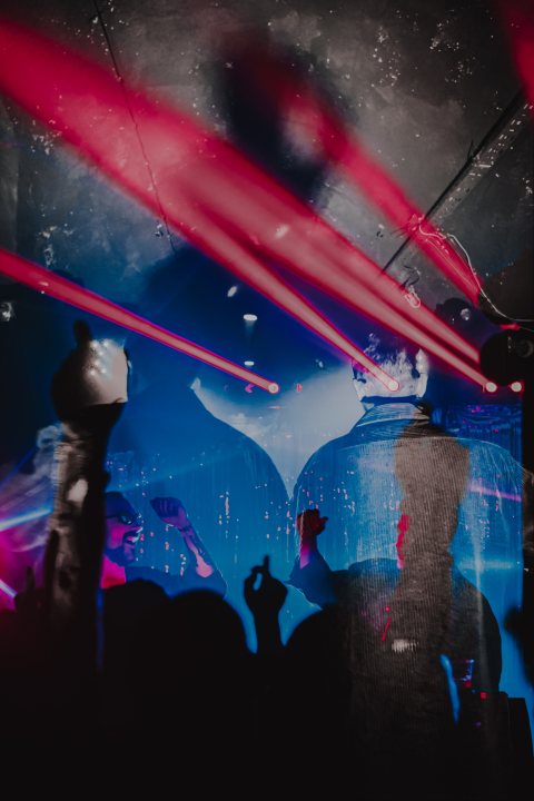 Rasplesana novogodišnja zabava u Tunelu uz milanski duo Modular Project