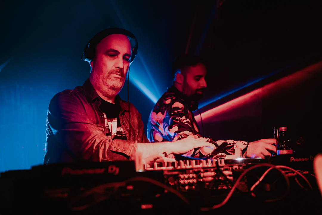 Rasplesana novogodišnja zabava u Tunelu uz milanski duo Modular Project