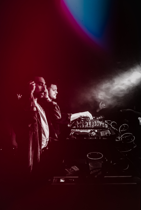 Rasplesana novogodišnja zabava u Tunelu uz milanski duo Modular Project